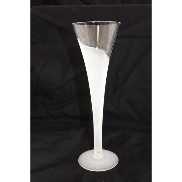 Vintage Etched Frosted Tulip Champagne Flute 10" x 3" Excellent Condition - Picture 2 of 3
